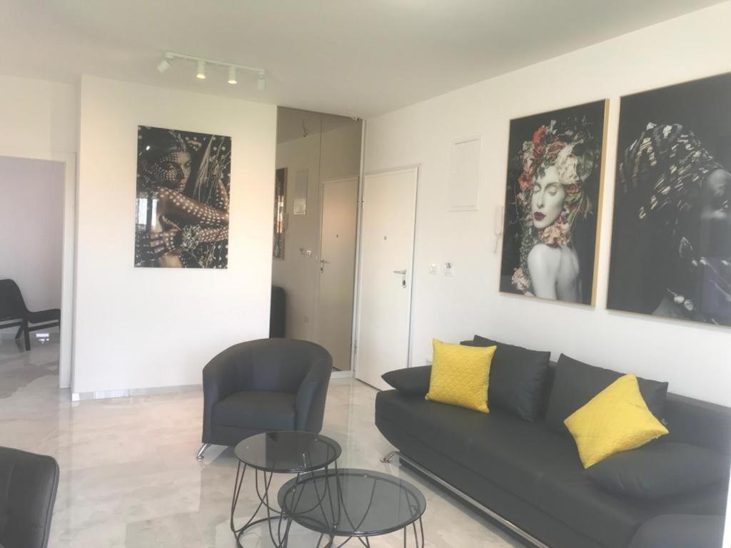 Hedonist-Luxury 2 Bedroom Apartment With Private Hot Tub, Garden And Free Parking โตรกีร์ ภายนอก รูปภาพ