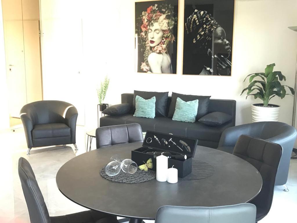 Hedonist-Luxury 2 Bedroom Apartment With Private Hot Tub, Garden And Free Parking โตรกีร์ ภายนอก รูปภาพ